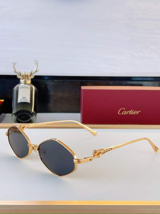 Picture of Cartier Sunglasses _SKUfw80049596fw